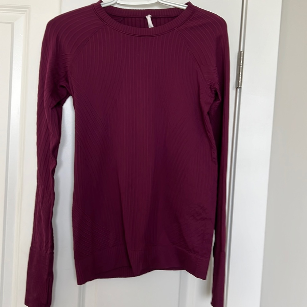 Lululemon run top
